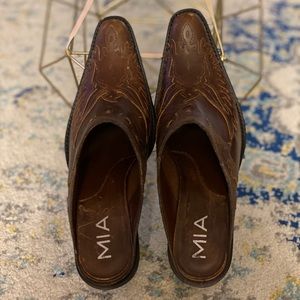 MIA western leather mules